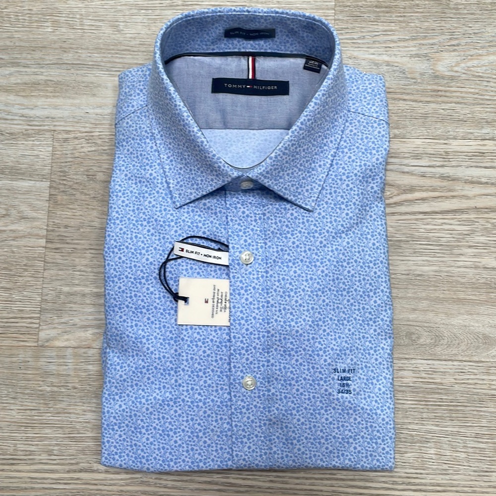 Men’s Tommy Hilfiger dress shirt